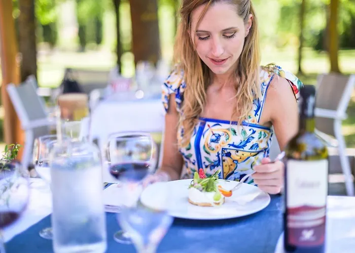 Villaggio Della Salute Piu *